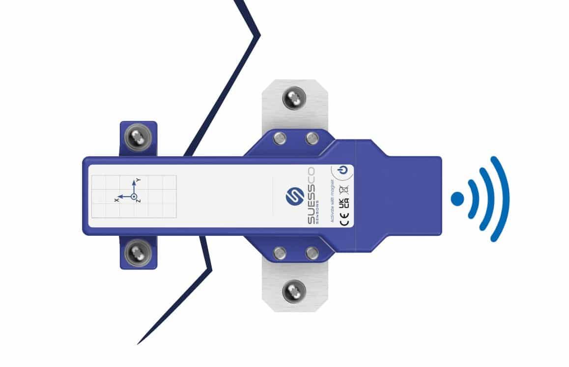 SuessCo 3D-Sensor montiert über einen Riss zur Bewegungserfassung.